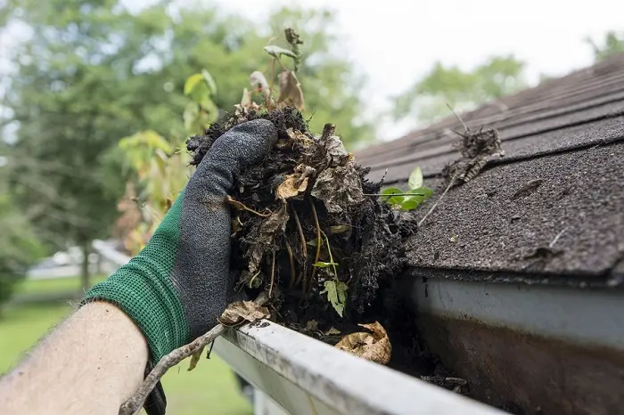 How to Clean Gutters in Madras, OR How to Clean Gutters in Madras, OR