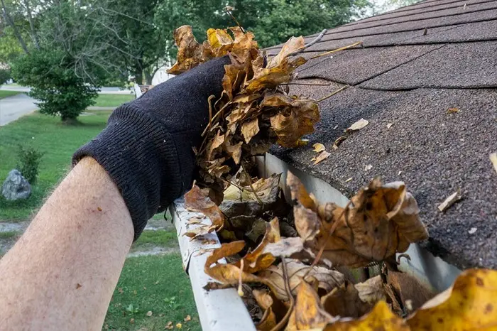 How to Clean Outside of Gutters in Madras, OR How to Clean Outside of Gutters in Madras, OR